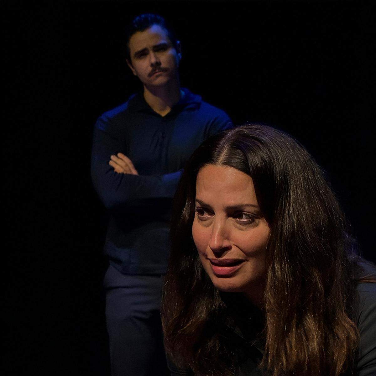 Daniel Romero (El Autor) y Laura Ramos (Ella) en “Variaciones para un tema insignificante”, de Carlos Celdrán, producción de Arca Images.