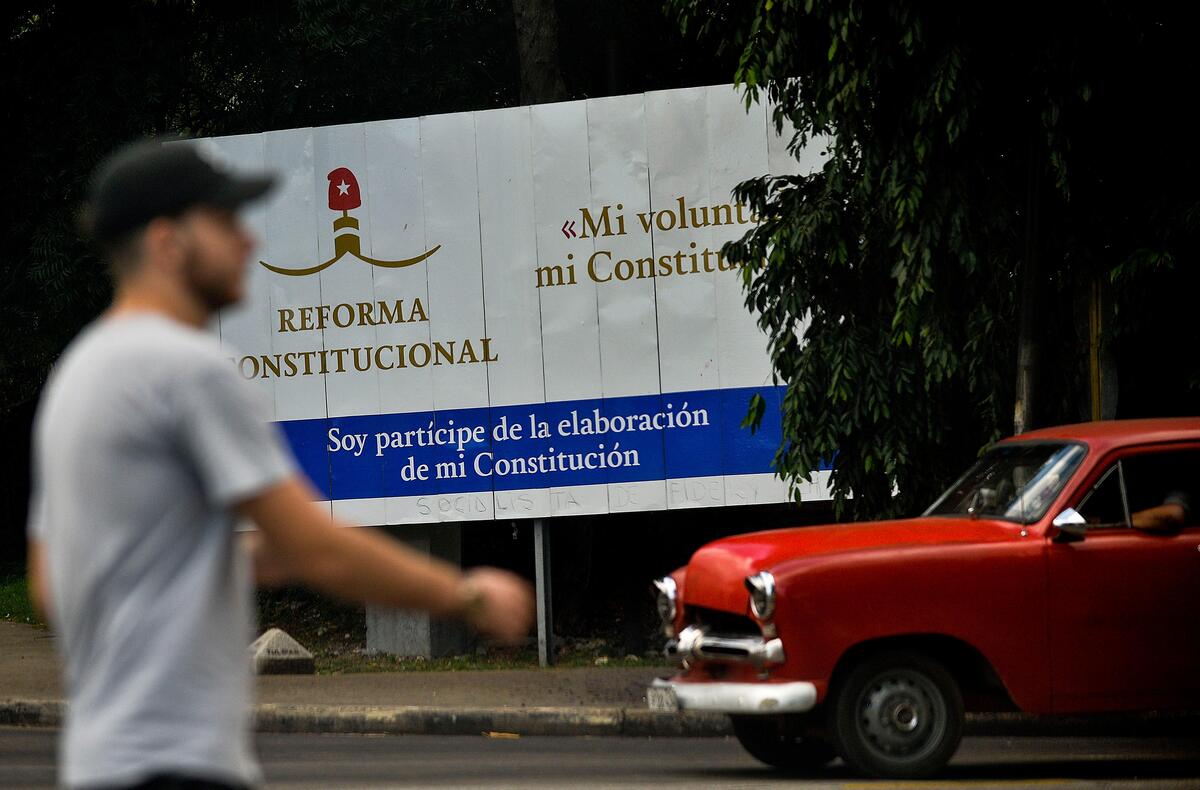 Una valla alegórica a la reforma de la Constitutución de Cuba, en una calle de La Habana, el 13 de noviembre del 2018.