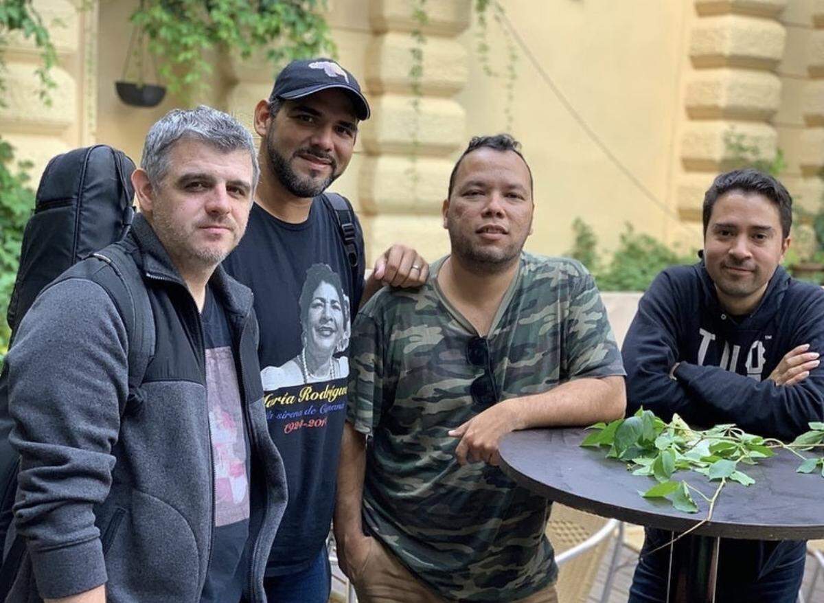 El espectáculo de Miami será “un repaso por nuestro repertorio, por toda nuestra discografía; es un paseo por estos 20 años donde hemos grabado diez discos.