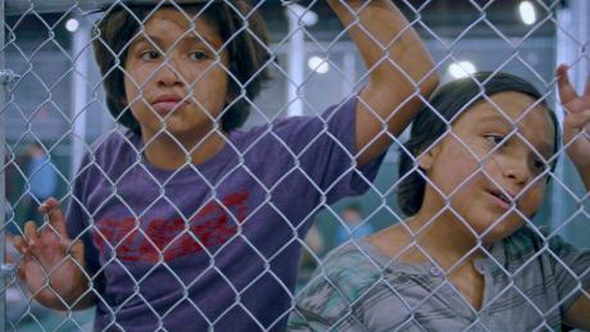 En Hulu, ‘Icebox’ (2018) de Daniel Sawka con las actuaciones de Génesis Rodríguez y Sarah Minnich. Un niño hondureño de 12 años se ve obligado a huir de su casa y buscar asilo en los Estados Unidos.