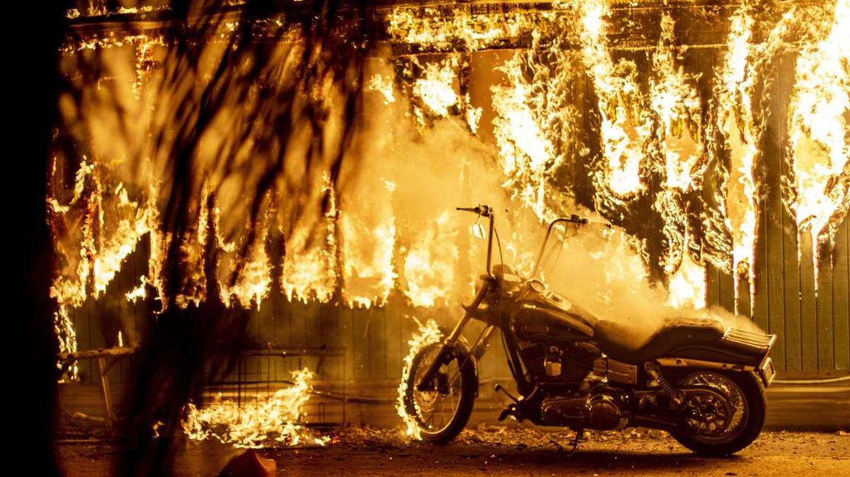 Escena de horror en Malibu, California, este sábado 10 de noviembre.