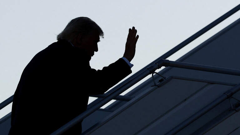 Trump sugiere que las sanciones contra Irán podrían levantarse una vez que “se comporten”