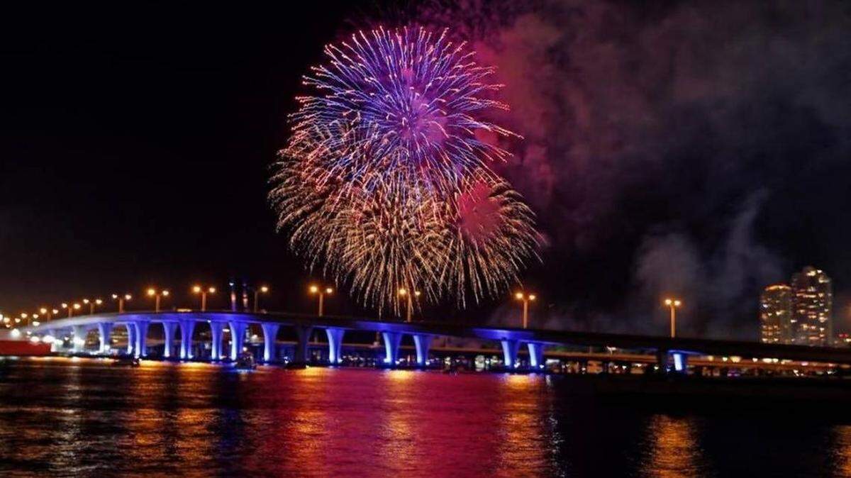 Fuegos artificiales en Miami.