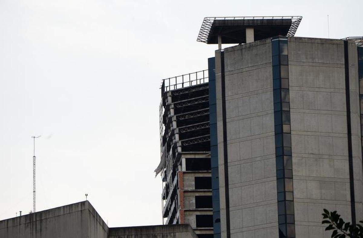 Cinco de los últimos pisos de a Torre David, un rascacielos cuya construcción quedó inconclusa en los años de la década de 1990, quedaron inclinados peligrosamente tras el sismo del 21 de agosto del 2018 que sacudió a Venezuela, Colombia y zonas del Caribe.