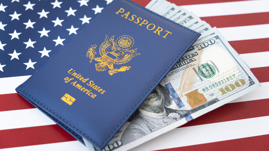 Guerra de visas hunde al pasaporte americano. Su caída en plena ‘era dorada‘ de Trump es histórica