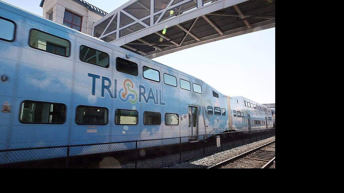 Tri-Rail es una línea suburbana con fondos del gobierno que une a Miami-Dade con Boca Raton.