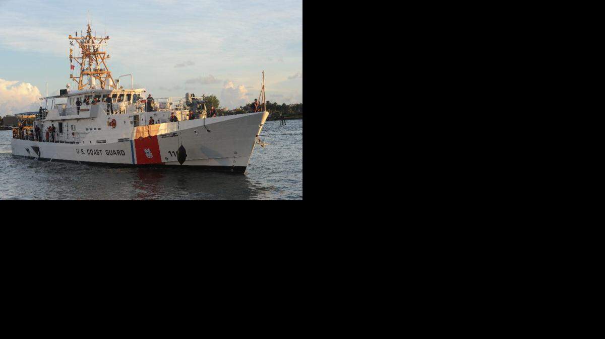 Un barco de la Guardia Costera. Archivo EFE