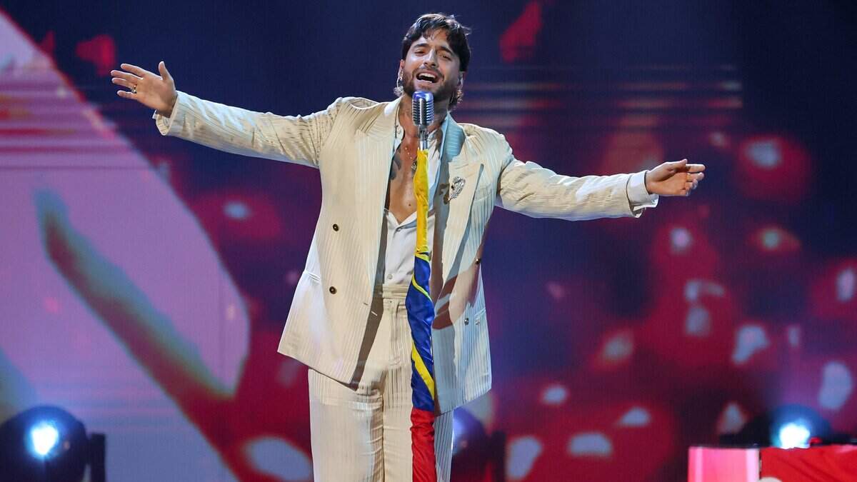 Maluma se presenta en el escenario durante la 52.ª edición de los American Music Awards en el MGM Grand Garden Arena, el 25 de mayo de 2026, en Las Vegas, Nevada.