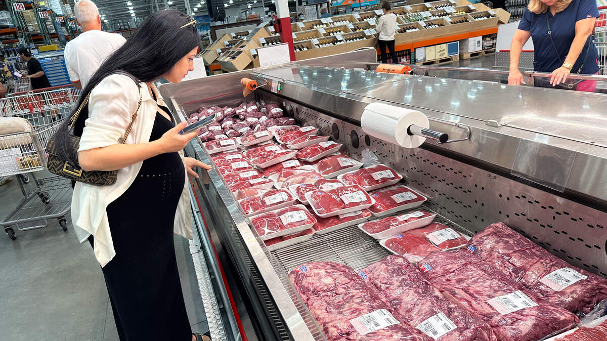 En Florida, el costo de las compras esenciales, como los alimentos, aumentó incluso más rápido que el promedio nacional. | Foto de archivo 18 de septiembre de 2024 en Miami, Florida.