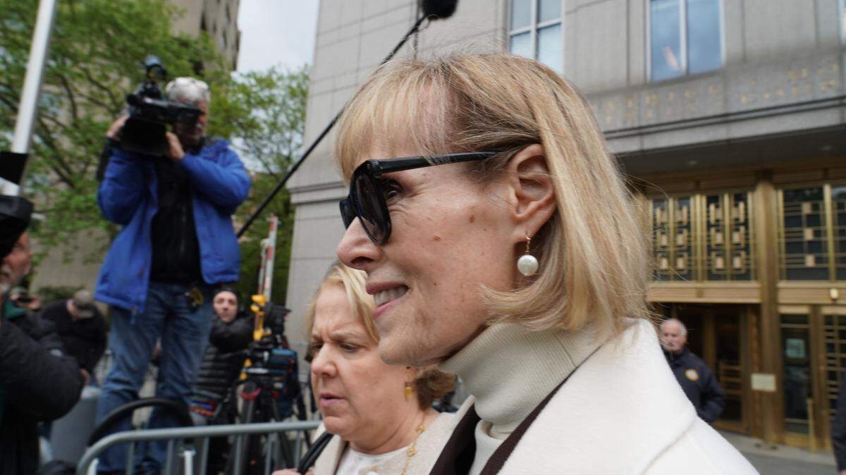 La escritora E. Jean Carroll no quiere que el juicio civil por difamación que a partir del martes le enfrentará por segunda ocasión en un tribunal al expresidente Donald Trump se convierta en un circo.
