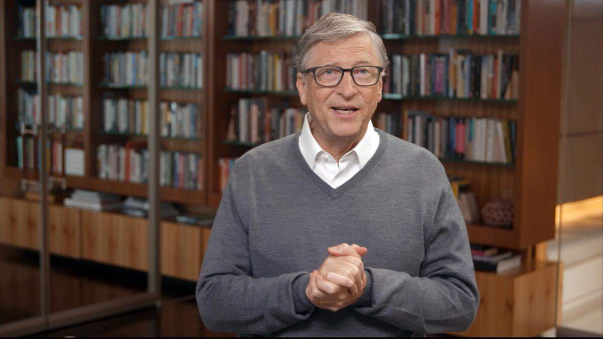 El filantropo multimillonario Bill Gates ha promovido la importancia de vacunarse contra el COVID-19 como manera de derrotar la pandemia. En la foto, Gates participa en un evento para recaudar fondos para la lucha contra el coronavirus en el estado de Washington, el 24 de junio de 2020.