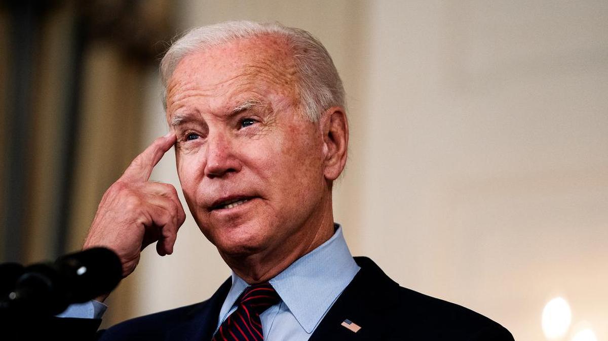 El presidente Biden hace comentarios sobre el límite de la deuda de Estados Unidos en el Comedor Estatal de la Casa Blanca el lunes. Foto del Washington Post por Demetrius Freeman