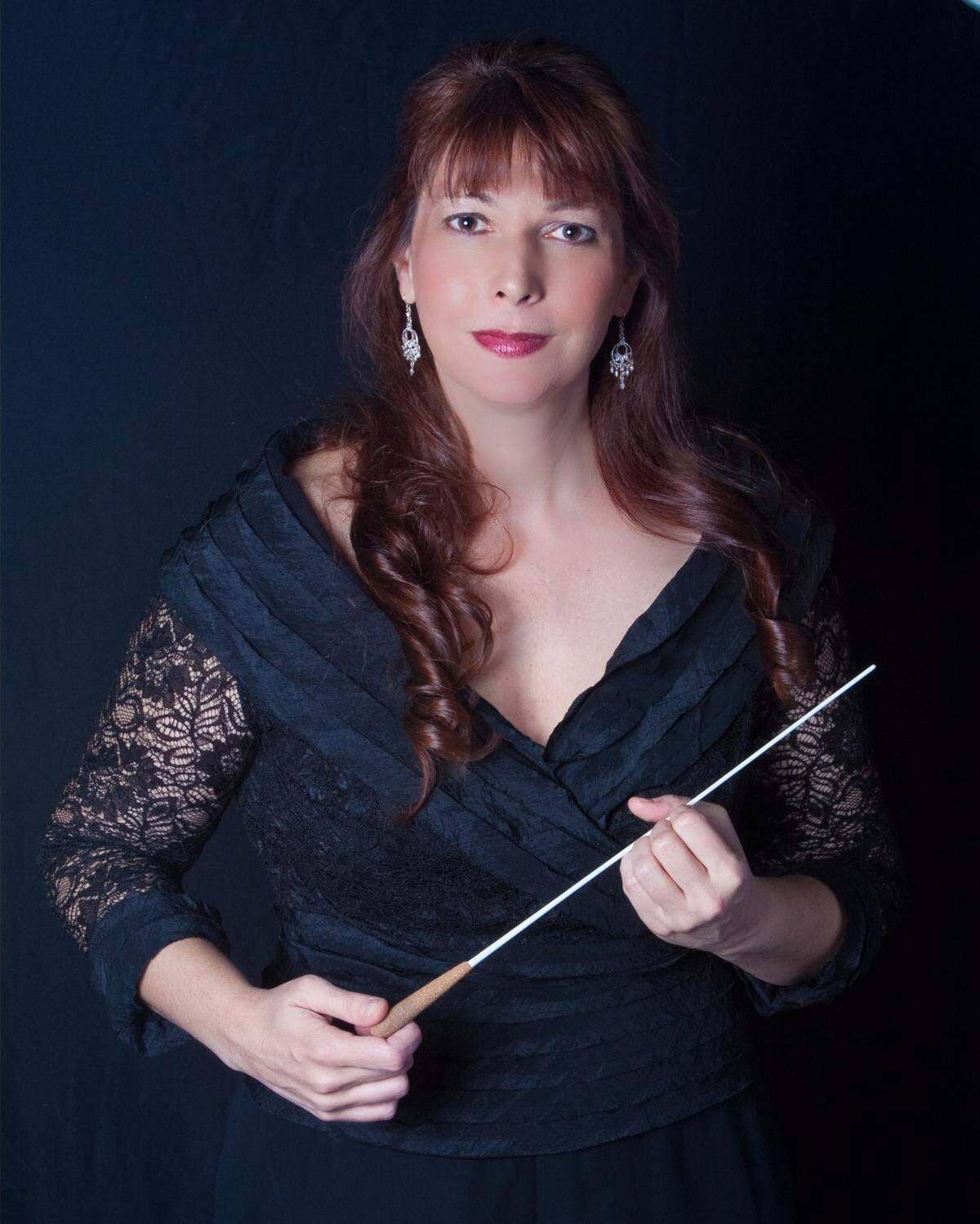 La labor de Elaine Rinaldi como directora artística de Orchestra Miami es compleja y abundante en desafíos, pero también en logros. 
