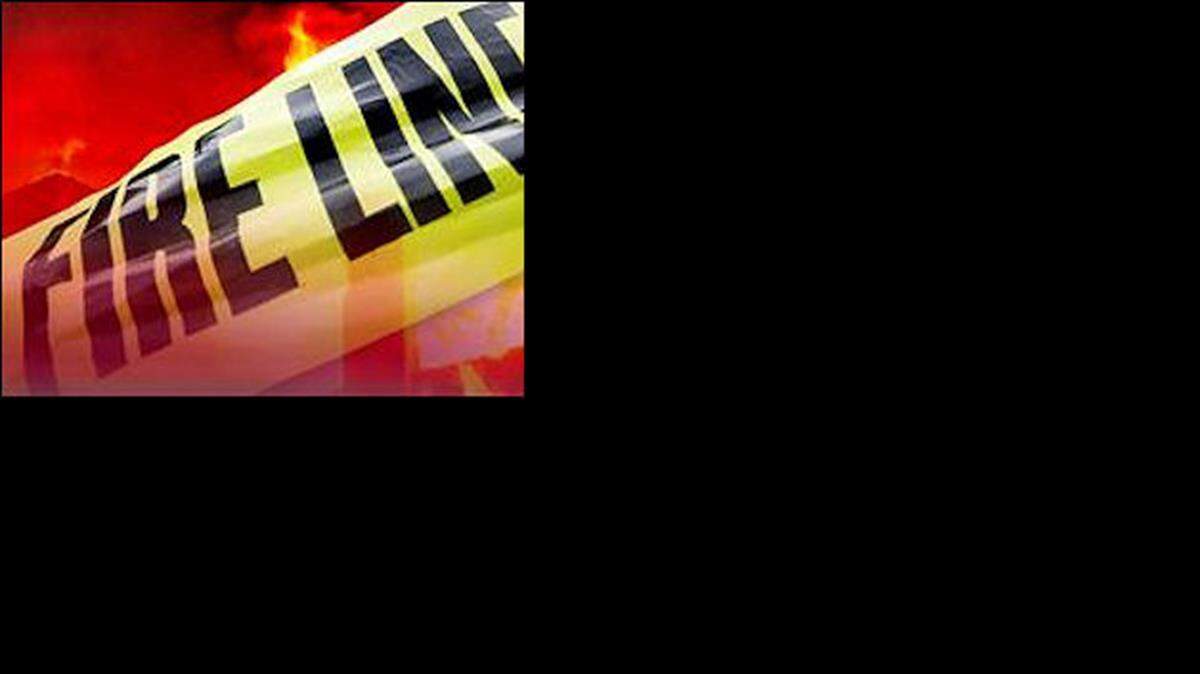 Un hombre de Tallahassee, capital de Florida, prendió fuego a su casa el sábado 22 de noviembre del 2014, y después mató a un agente de policía e hirió a otro que se presentaron en el lugar de los hechos tras recibir una llamada de emergencia.