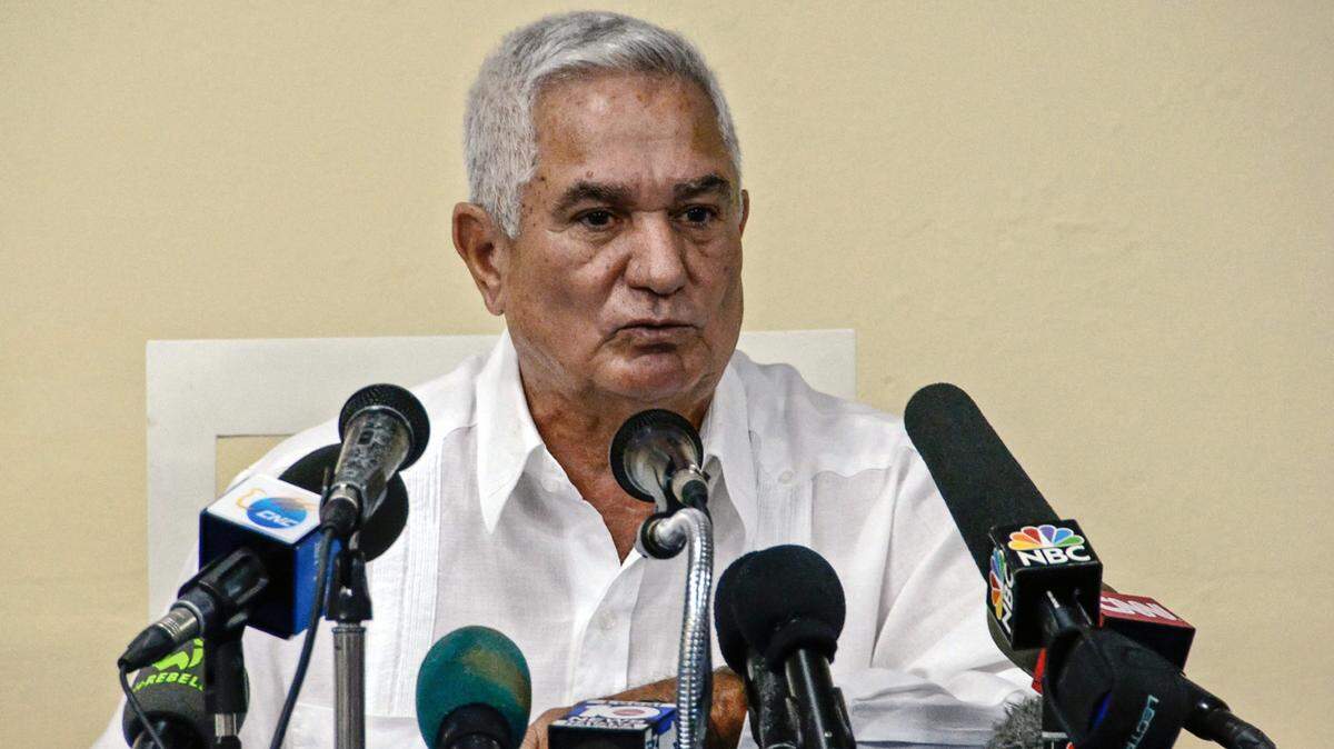 El titular de la Federación Cubana de Béisbol Higinio Vélez encabezará las reuniones para explicar a los peloteros de la isla el contenido del acuerdo con Grandes Ligas.