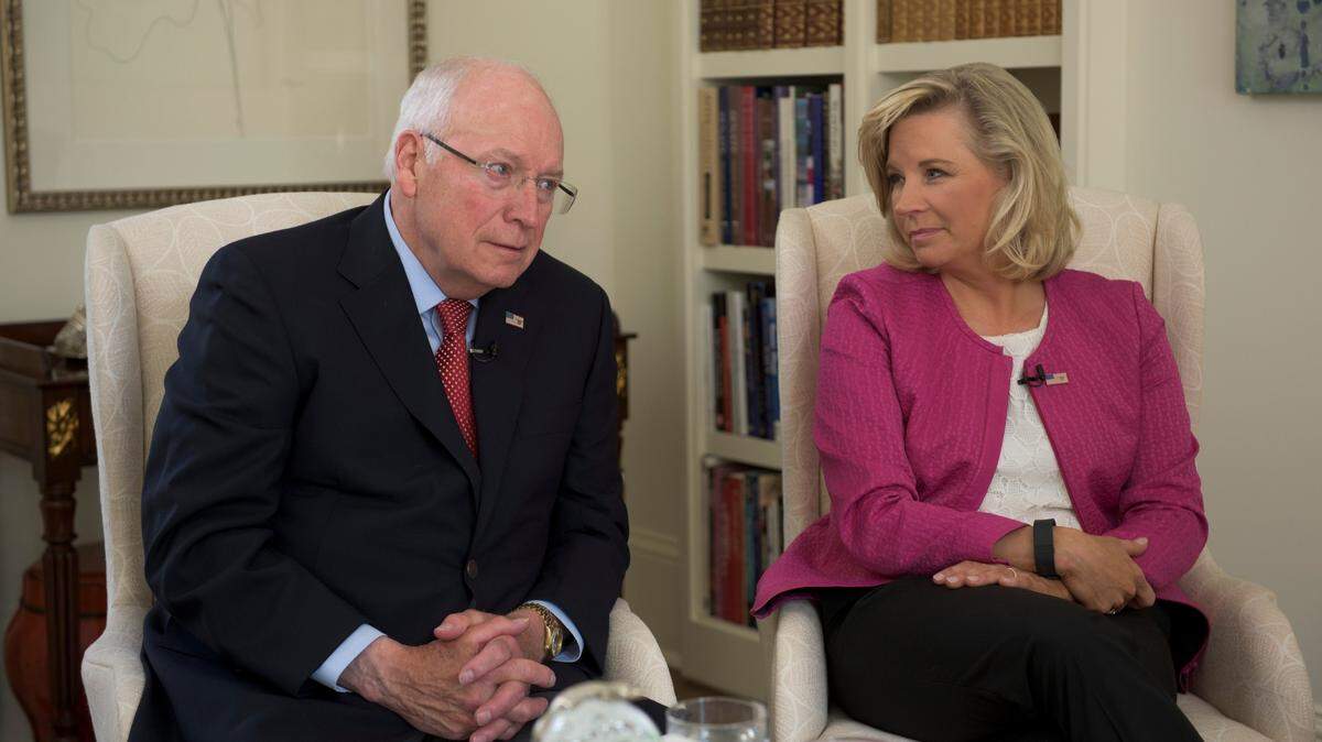 
El ex vicepresidente de los Estados Unidos, Dick Cheney, y su hija, Liz Cheney, participan en una entrevista para USA TODAY.