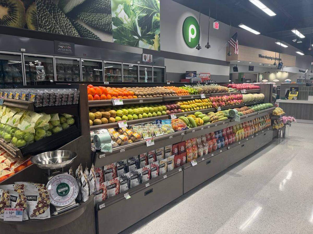 La sección de frutas y vegetales del nuevo Publix de Hollywood.