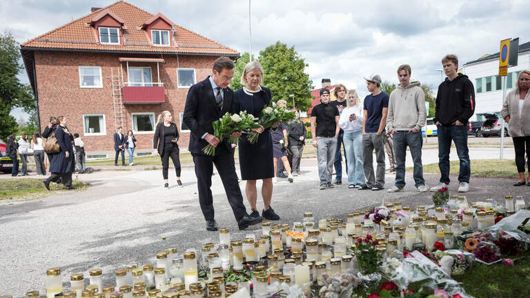 Suecia planea reforzar seguridad en escuelas tras ataque con espada que dejó un muerto