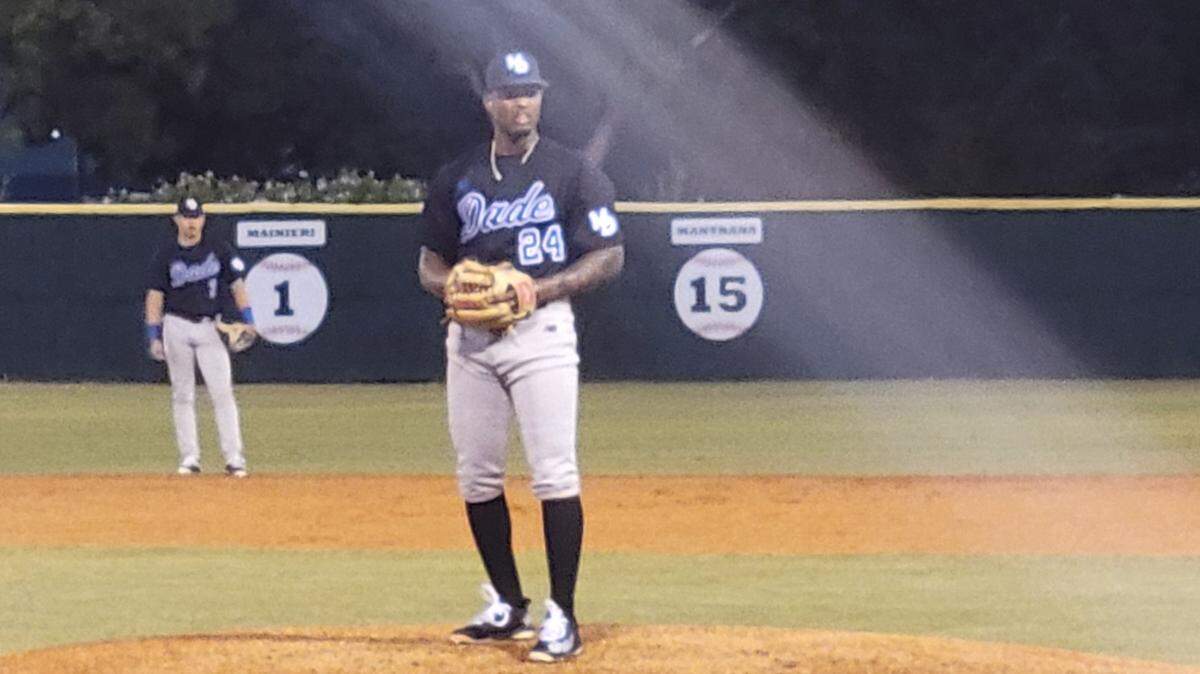 Andy Rodríguez ya dio su primera mordida como un Tiburón. Aunque el cubano se fue sin decisión, dejó la mejor de las impresiones con el equipo del Miami-Dade College en el triunfo 2-1 sobre el conjunto de Manatee-Sarasota 