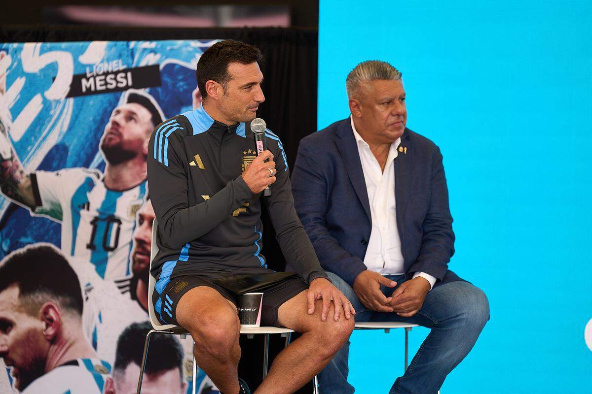 El entrenador de la selección argentina y el presidente de la AFA Leonel Scaloni y Claudio Tapia.