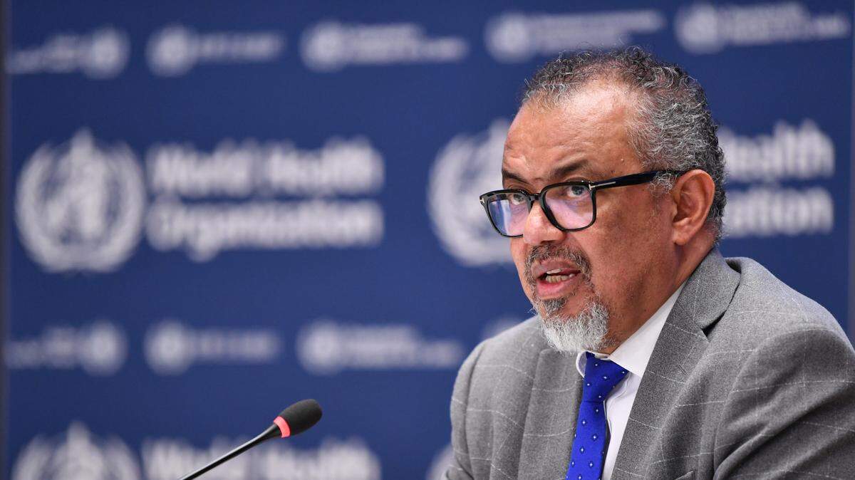 El jefe de la Organización Mundial de la Salud (OMS), Tedros Adhanom Ghebreyesus, indicó el sábado que escapó por poco a la muerte durante los bombardeos israelíes del jueves en el aeropuerto de la capital de Yemen, controlado por los rebeldes hutíes.