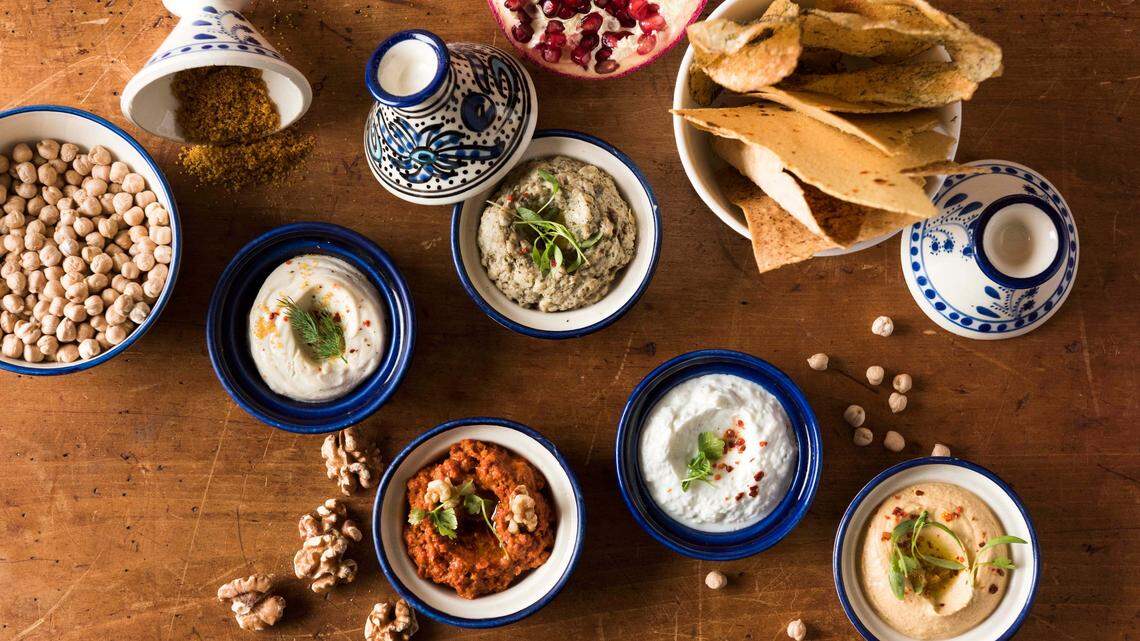 La cocina del Boulud Sud Miami usa especies, condimentos y métodos de cocción utilizados en el Mar Mediterráneo para platos estrella.