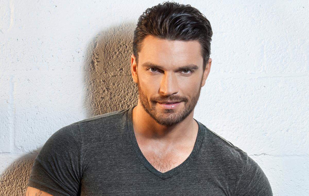 Julián Gil