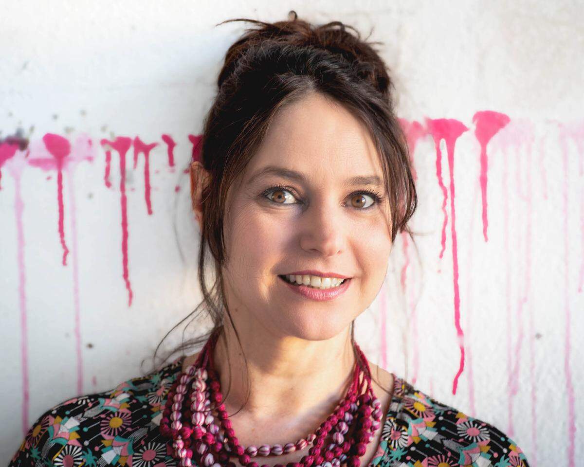 La artista Nadia Kaabi-Linke presenta la muestra “No sabíamos que estábamos preparados”, en Piero Atchugarry Gallery, Miami.