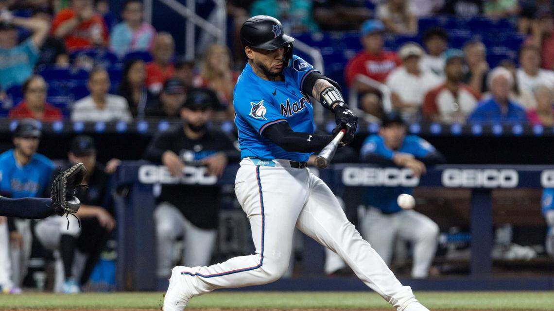 Un bate dormido y sin confianza detrás del plato: los Marlins envían a Agustín Ramírez a Triple A