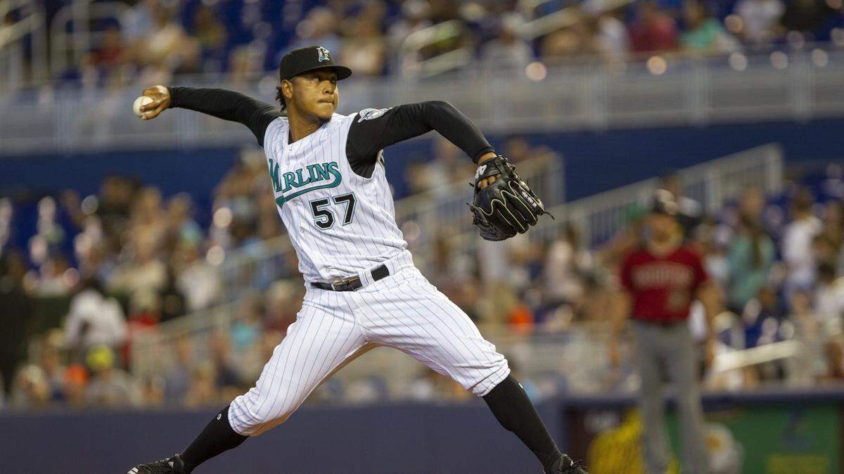 El derecho venezolano Eliéser Hernández lanzó cuatro entradas y permitió una carrera a la tanda de los Diamondbacks, el 28 de julio de 2019 en Miami.