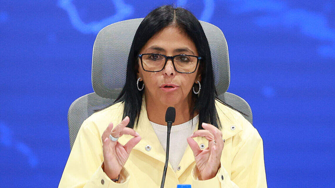 Suben a 3,811 los muertos por terremotos y Delcy Rodríguez pide a Inglaterra liberar oro venezolano