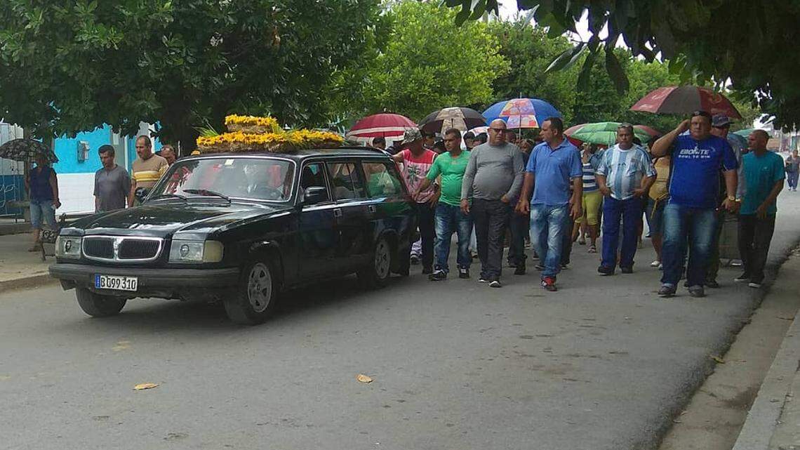 Sepelio de Jorge Arcia, en Lajas.