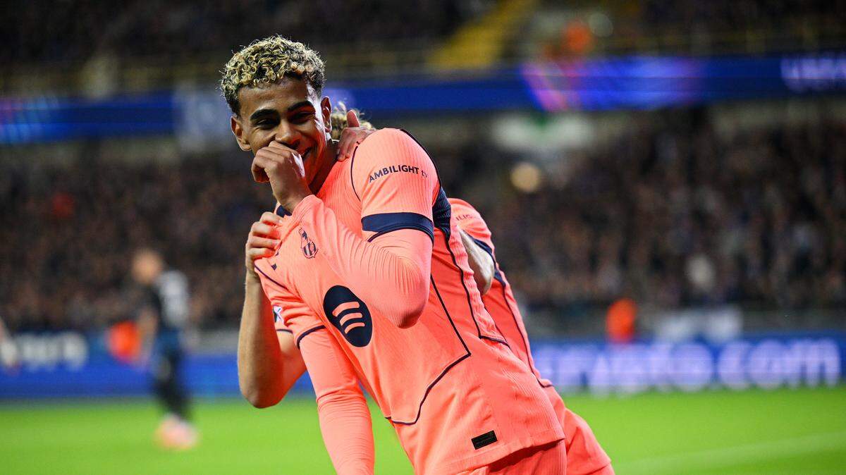 El delantero de Barcelona Lamine Yamal  celebra el segundo gol de su equipo durante el partido de la fase de grupos de la Champions League ante el Brujas KV, efectuado el 5 de noviembre de 2025 en Brujas, Bélgica.