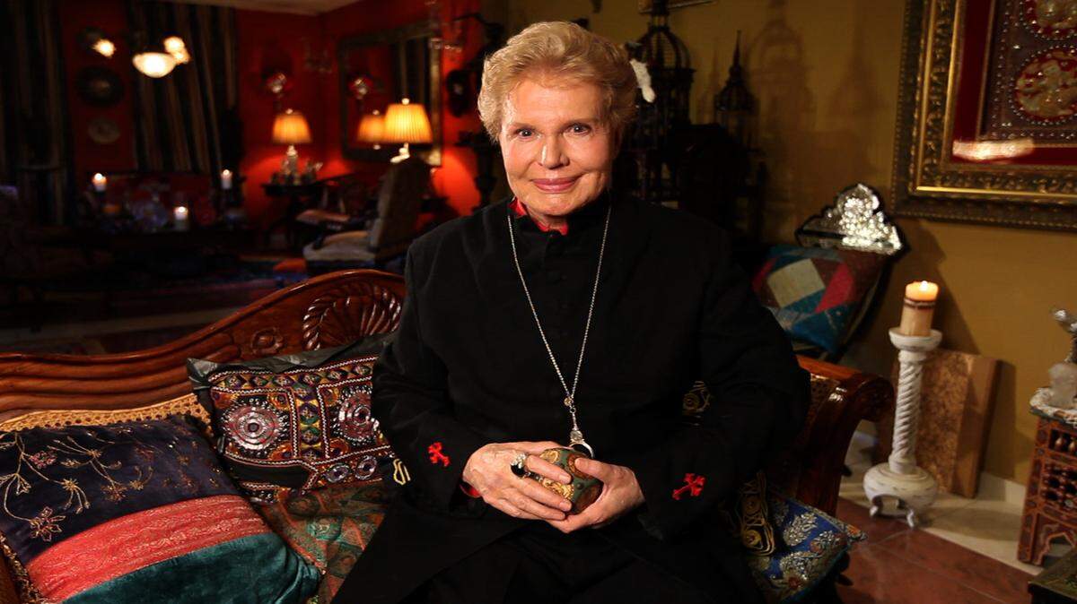 Walter Mercado.