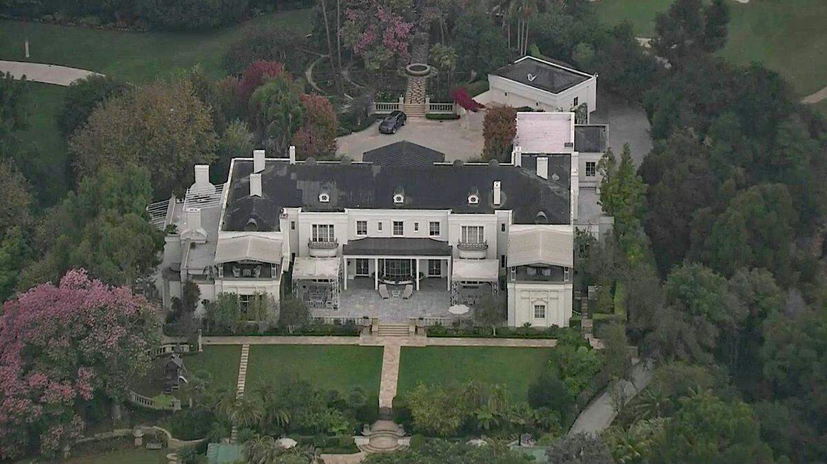Casa Encantada, en Bel Air, es la mansión más cara en venta de manera pública en Estados Unidos en la actualidad.
