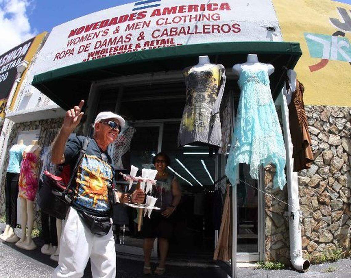 Santiago Portal, a “peanut vendor” in Allapattah makes his regular rounds in a 2010 photo.