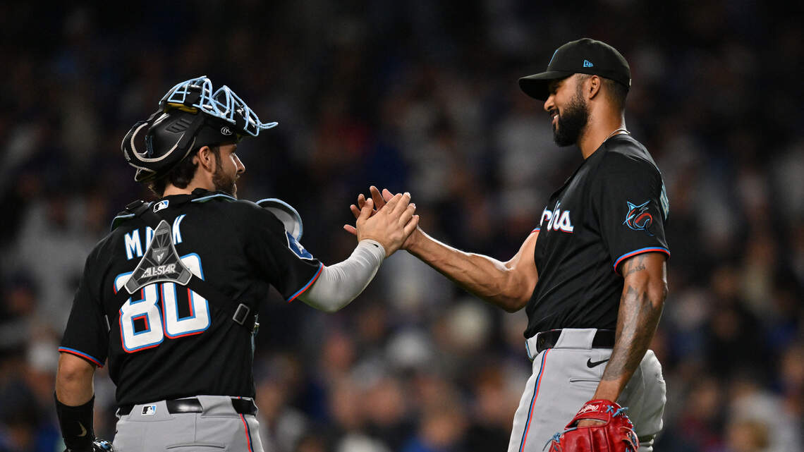 Alcántara logra otro rescate, hace historia y los Marlins se visten de aguafiestas otra vez en Chicago