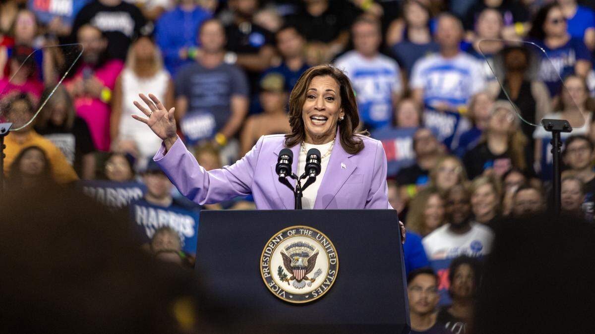 La vicepresidenta Kamala Harris da un discurso durante un mitin antes sus seguidores en Las Vegas, Nevada, el sábado 10 de agosto de 2024.