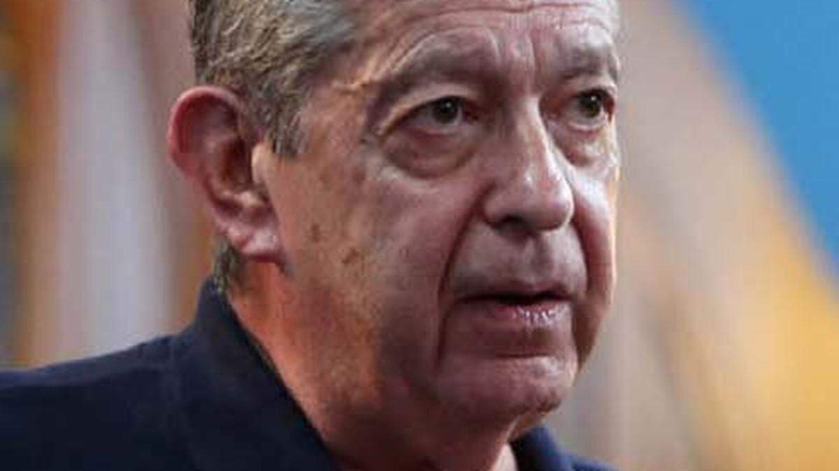El doctor Manuel Alzugaray, reconocido cirujano ortopédico y fundador del Miami Medical Team, acaba de publicar ‘En un día cualquiera’ (Rodes Printing, 2025).