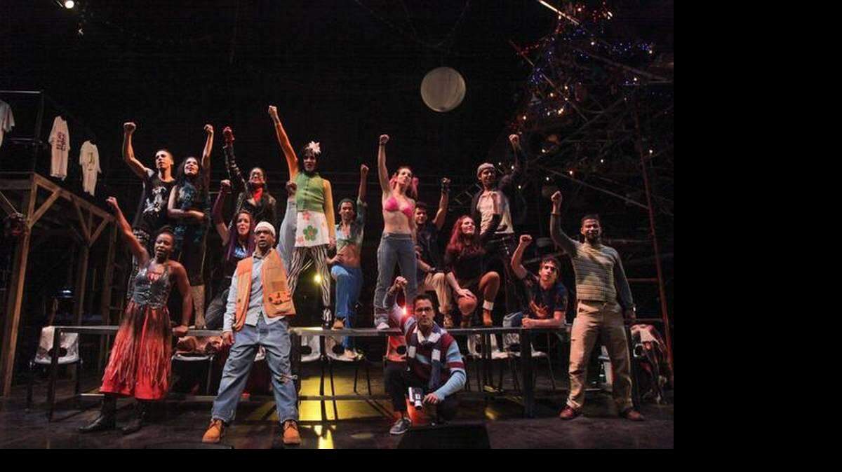 La compañía de teatro musical neoyorquina Nederlander Worldwide Entertainment hace varios meses montó y representó en La Habana la pieza “Rent” con un grupo de actores de la isla en el Centro Cultural Bertolt Brecht en La Habana dirigido por el miamense Andy Señor Jr.