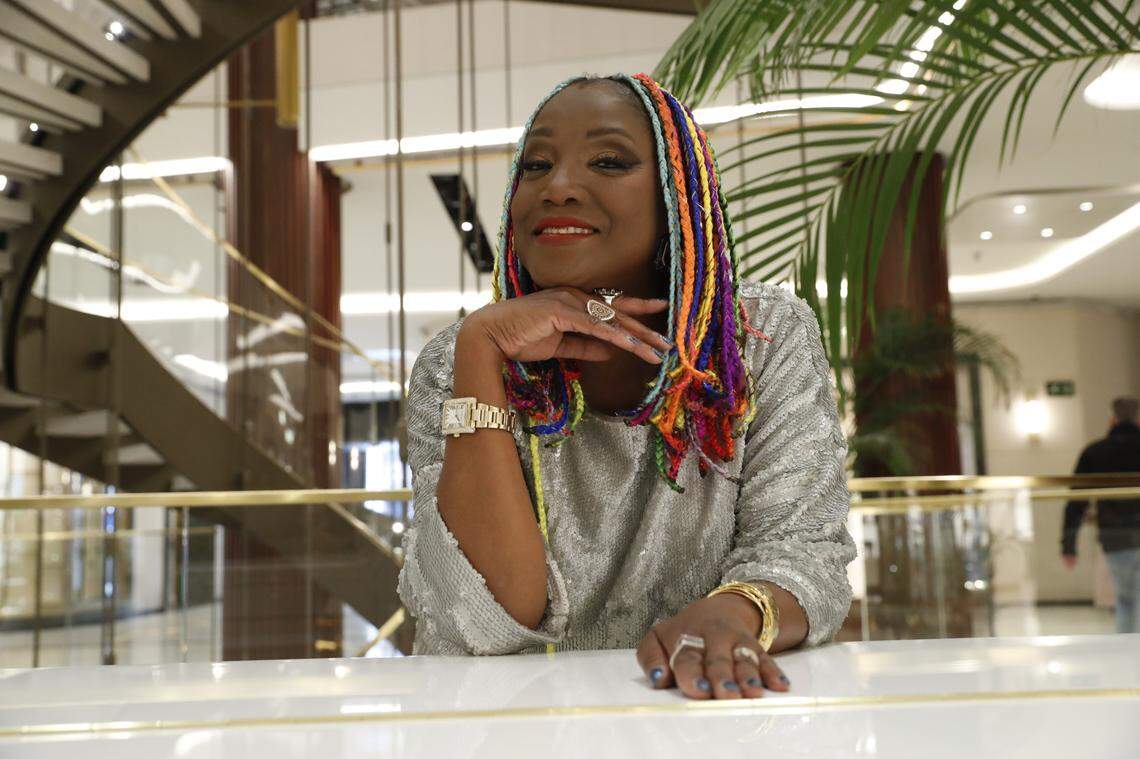 La cantante Lucrecia, que fue en España todo un referente para varias generaciones de niños junto a los televisivos “Lunnis”, tiene una larga carrera en la música, con 11 discos de estudio y otros en colaboración con los músicos más influyentes de la música latina.