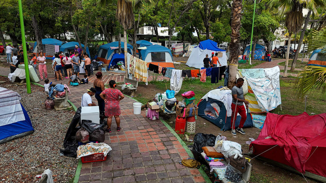 Minuto a minuto: Falta de comida y techo agobia a supervivientes de los terremotos