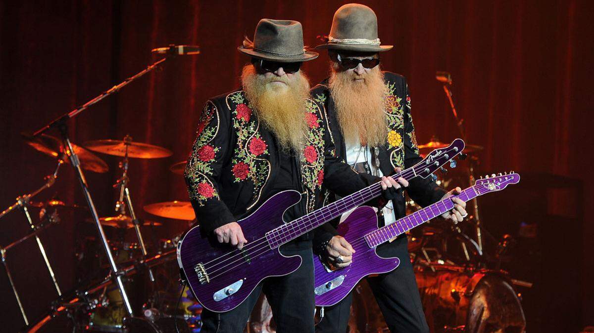La formación ZZ Top, con una trayectoria artística de más de 40 años, se presentará en la Fábrica de Arte Cubano (FAC) y ofrecerá un concierto en el teatro Maxim Rock, considerado la catedral del género musical en la isla.