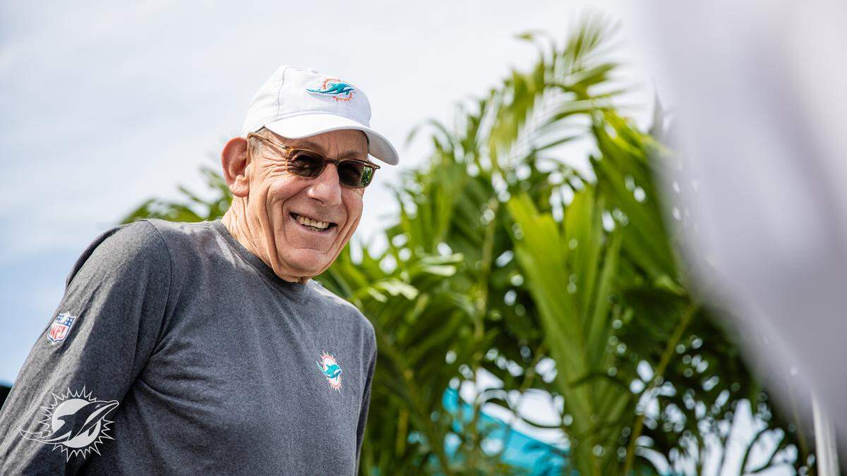 Stephen Ross, dueño de los Dolphins, es el impulsor del DCC.