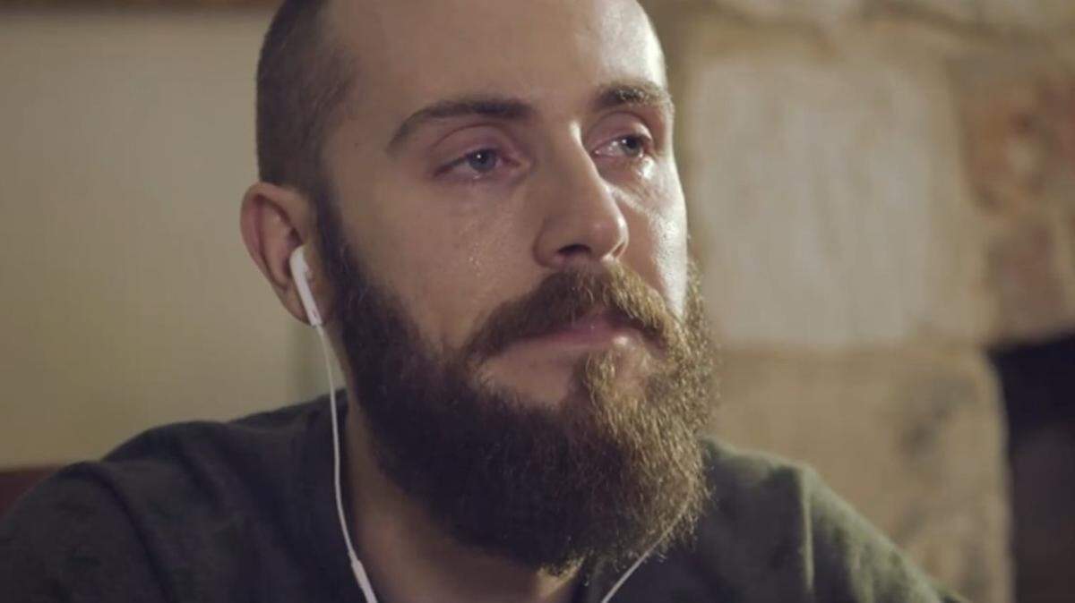 Captura de pantalla del anuncio “El amor es un regalo que dura para siempre”