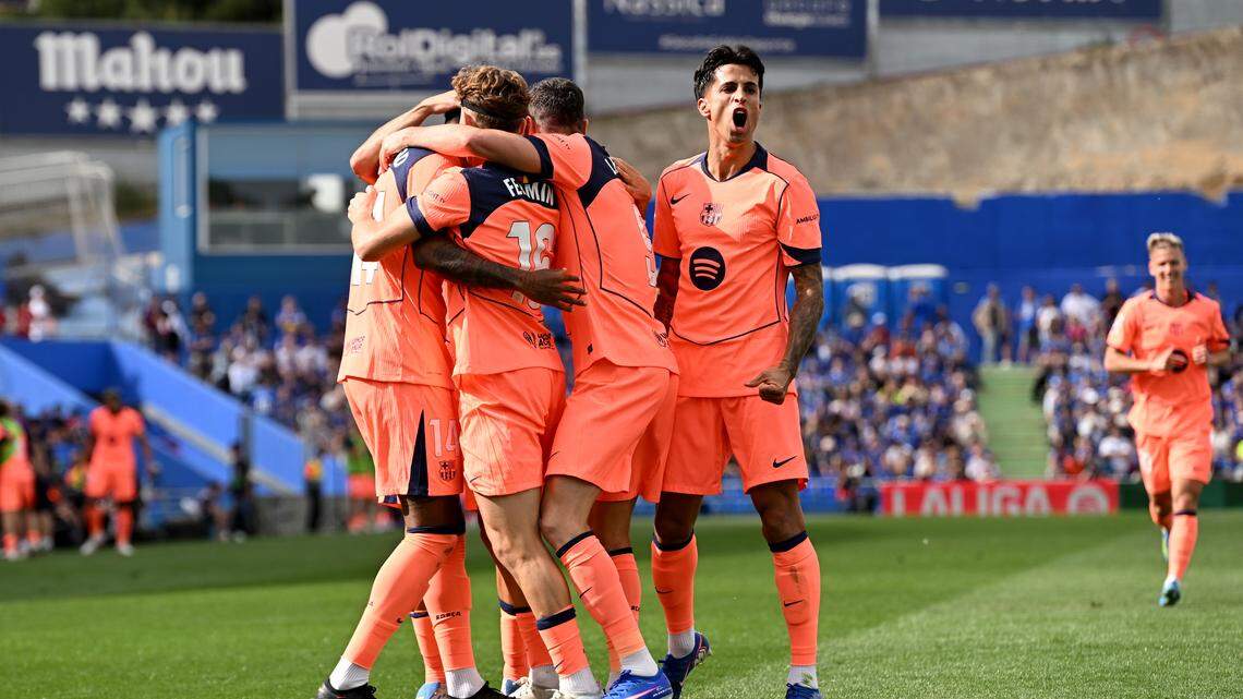 Marcus Rashford, del FC Barcelona, celebra el segundo gol de su equipo junto a sus compañeros durante el partido de LaLiga EA Sports entre el Getafe CF y el FC Barcelona en el Coliseum Alfonso Pérez, el 25 de abril de 2026 en Getafe, España.