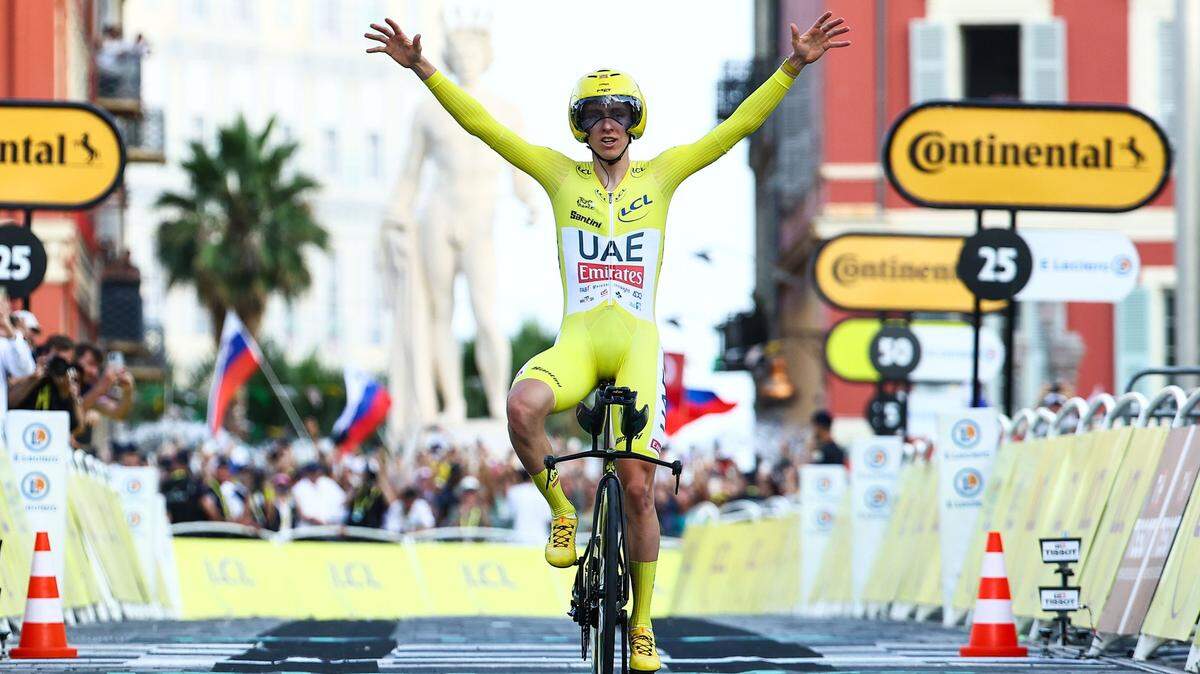Tadej Pogacar conquistó este domingo su tercer Tour de Francia, después de los de 2020 y 2021, al término de una última contrarreloj entre Mónaco y Niza ganada por el propio corredor esloveno del UAE.