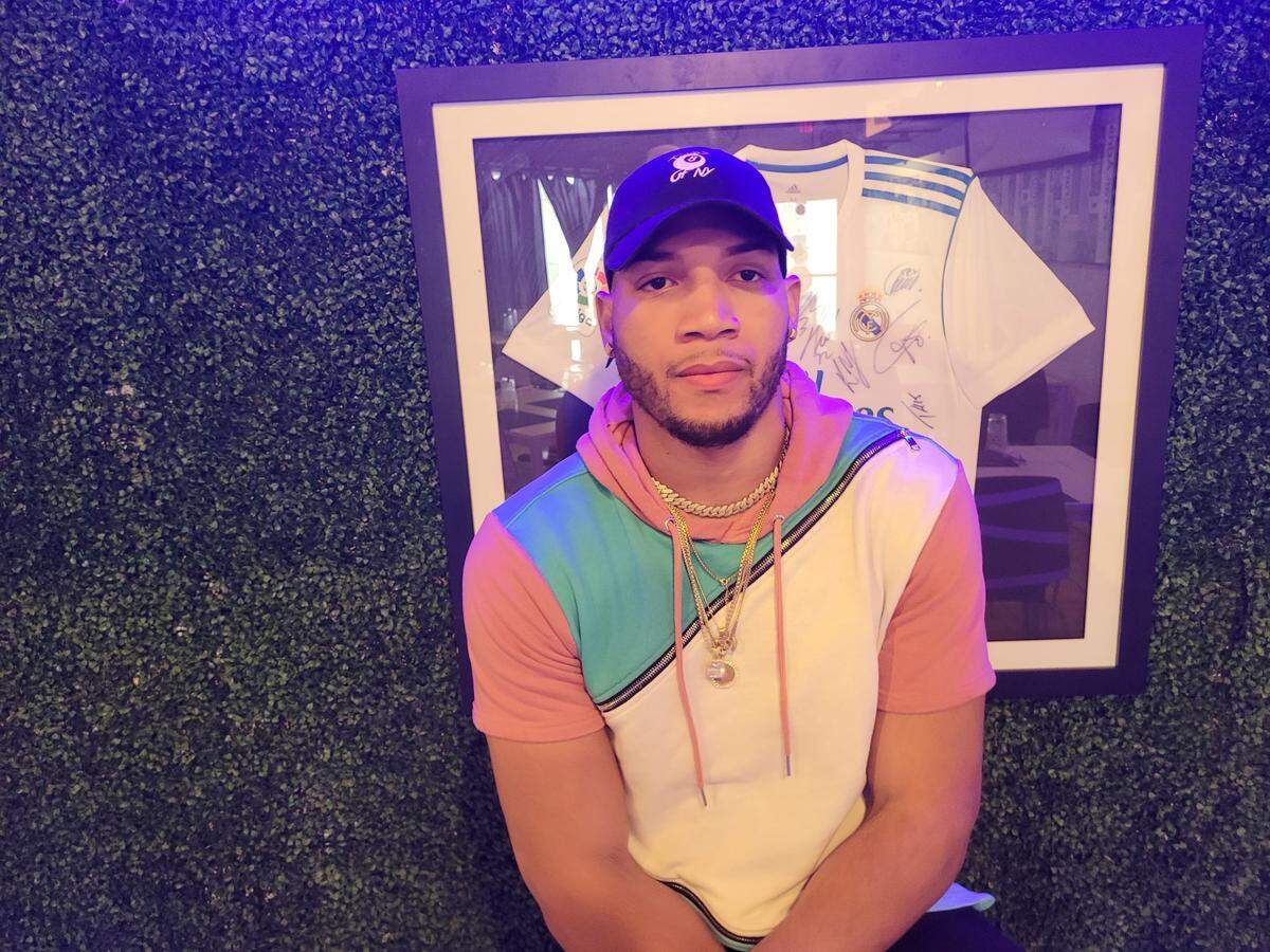 David Morell Jr. en su visita al Real Café en Miami.