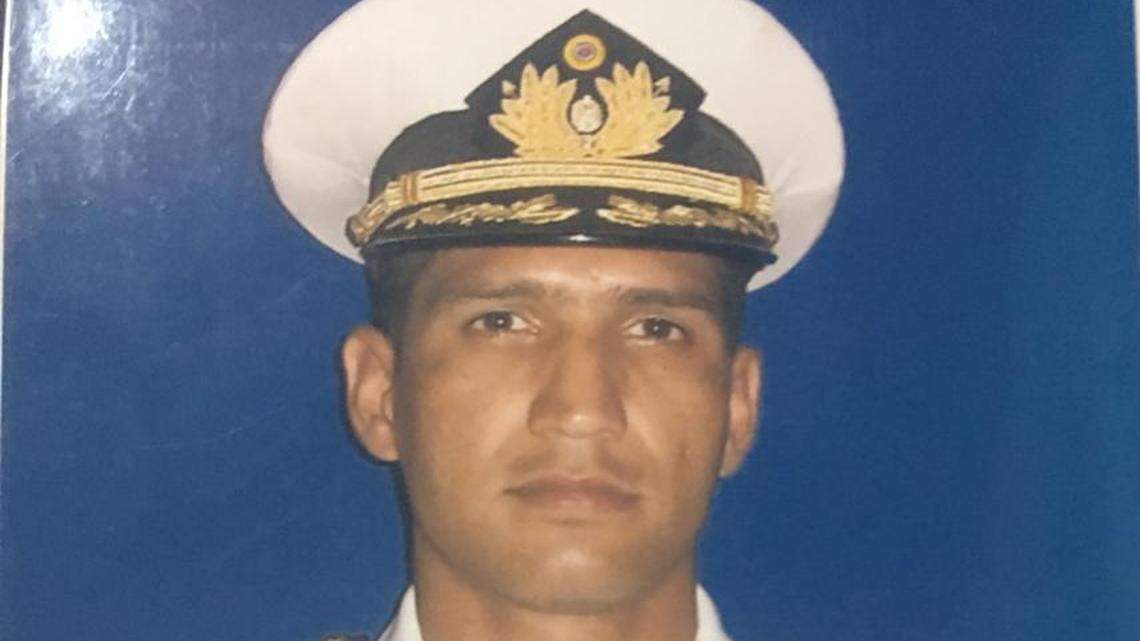 Capitán de Corbeta Rafael Acosta Arévalo, de la armada venezolana.