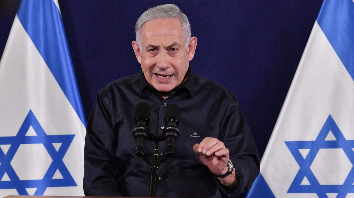 TEL AVIV, 19 de noviembre de 2023 (Xinhua) -- El primer ministro israelí, Benjamin Netanyahu, habla en una conferencia de prensa en Tel Aviv, Israel, el 18 de noviembre de 2023.
